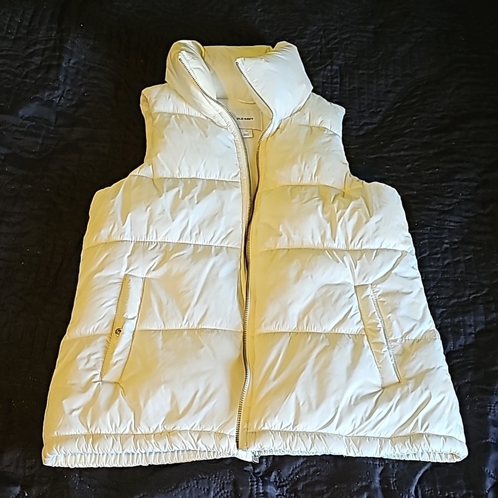 Old Navy  puffer vest,‎ ivory, women’s size XS  like new,